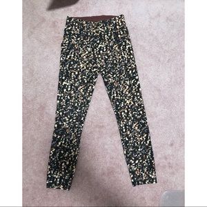 Lululemon Invigorate 25” Tight size 6